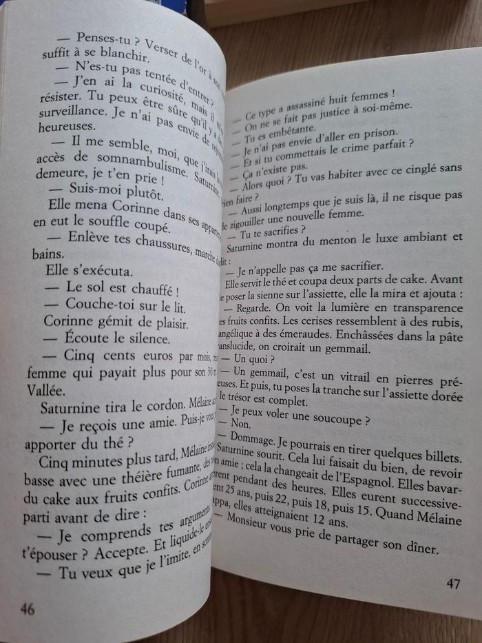 Lot de 3 livres de Amélie Nothomb en très bon état - photo numéro 5