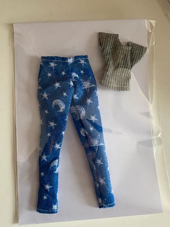 Ensemble haut et pantalon pour poupée Barbie