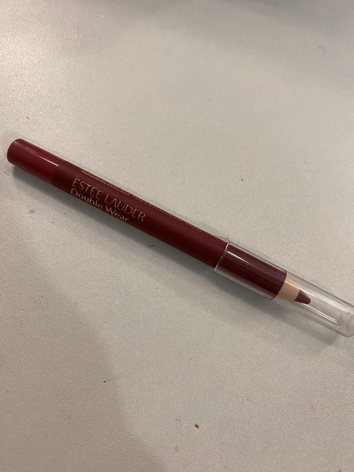 Crayon pour les lèvres Estée Lauder