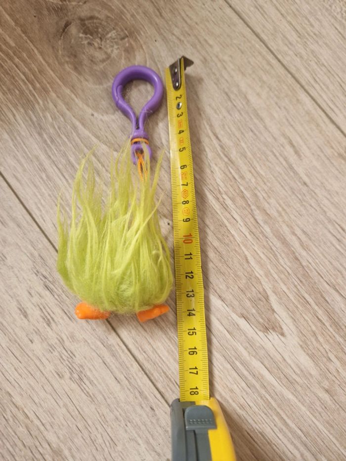 Petit Troll porte-clé, DWA LLC