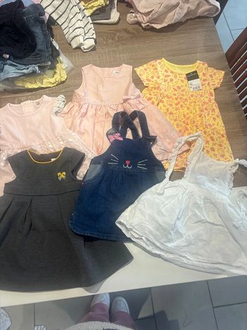 Lot robes 12 mois