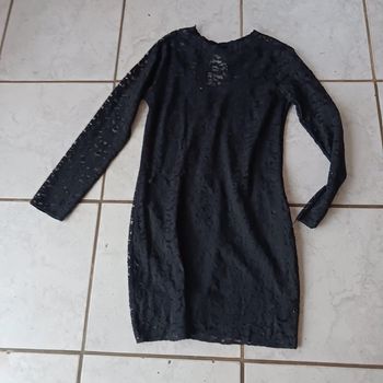 Robe dentelle taille 40 / l sans nom