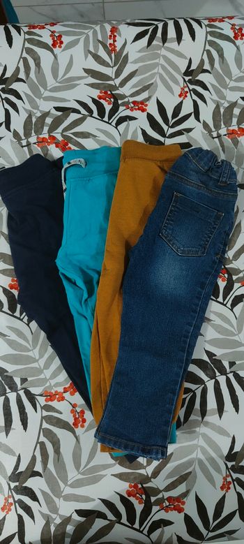 Lots pantalons 24 mois