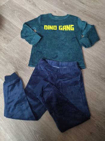 Pyjama dinosaures neuf 6 ans
