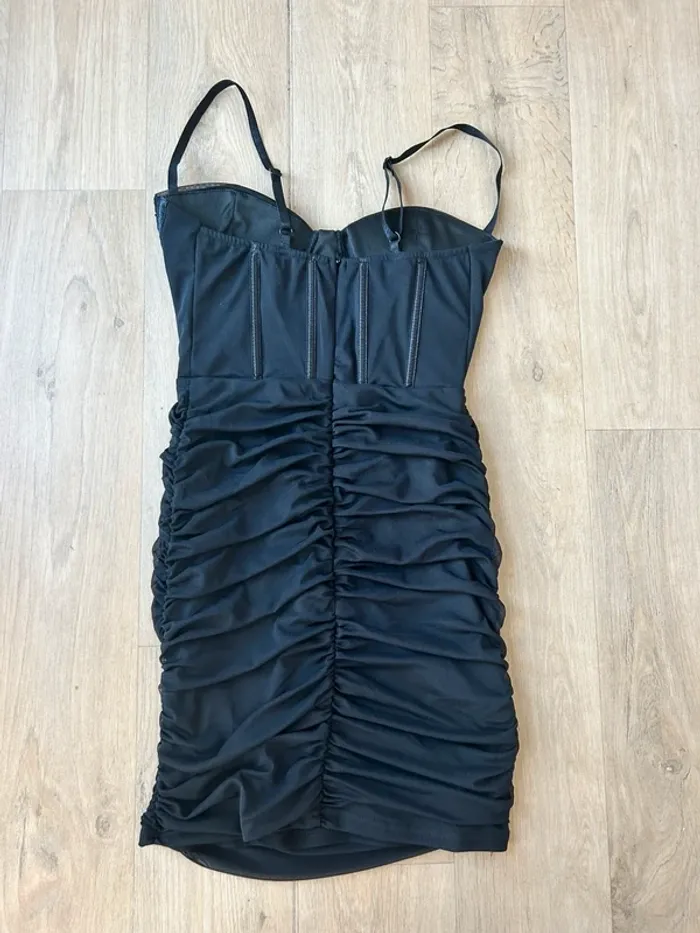 Robe vintage noir cintrée - photo numéro 4