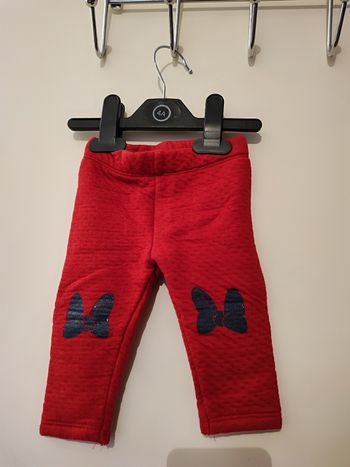 Leeging bébé fille