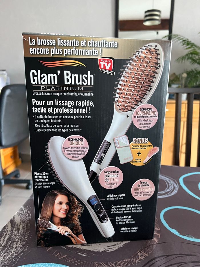 Glam Brush Brosse lissante chauffante neuve