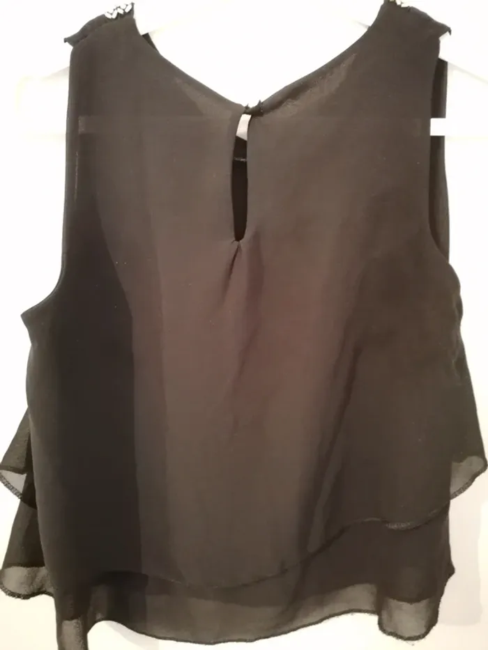 Haut noir - photo numéro 3