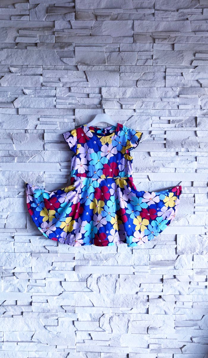 DPAM - ROBE FILLE STYLE PATINEUSE MOTIF FLEURS & VOLANTS AUX MANCHES 3A - photo numéro 2