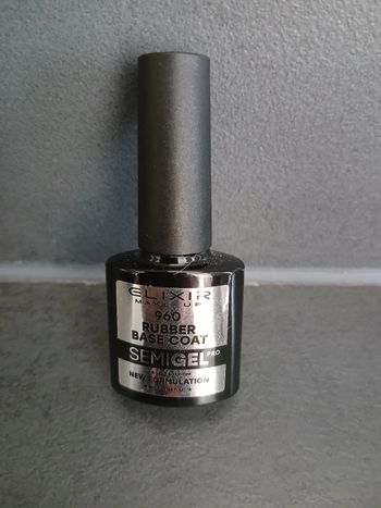 Rubber base Elixir n°960, flacon de 8 ml.
Neuf
