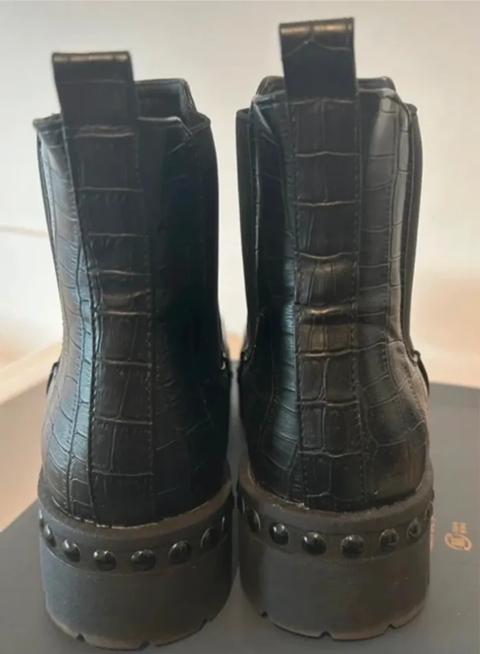 Bottines cloutées taille 37 - photo numéro 4