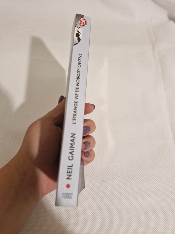 L’étrange vie de Nobody Owens Neil Gaiman 9782290055908 - photo numéro 3