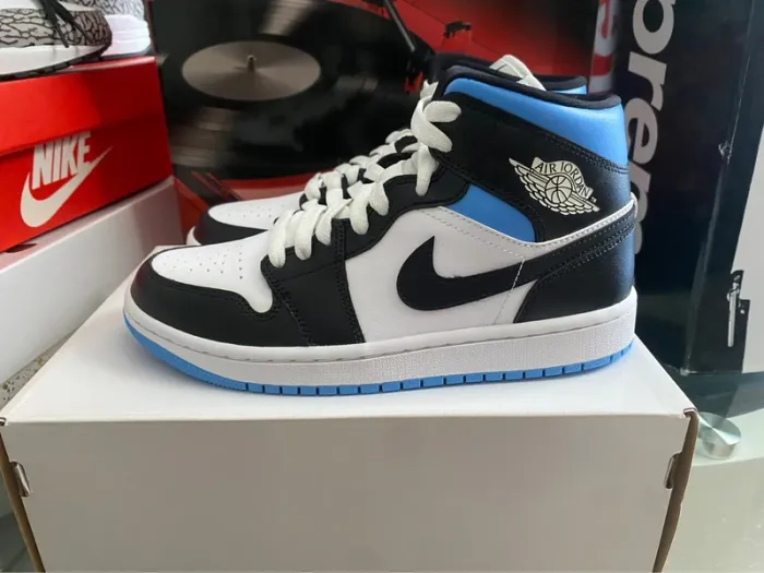 Jordan 1 mid university bleu - photo numéro 12