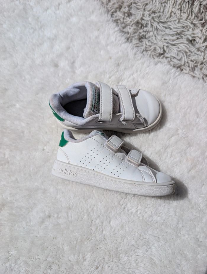 Basket adidas t.22