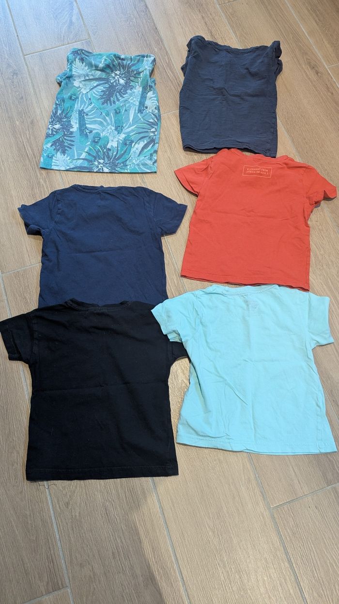 Lot de tee shirts - photo numéro 2