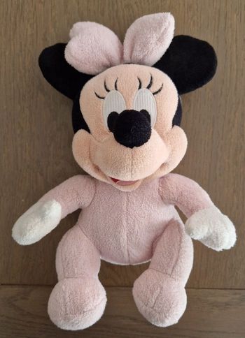 Peluche  disney minnie bébé  en excellent état