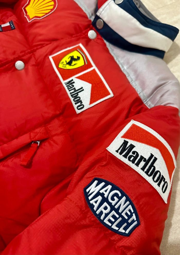 Veste Tommy x Ferrari x Marlboro - photo numéro 17
