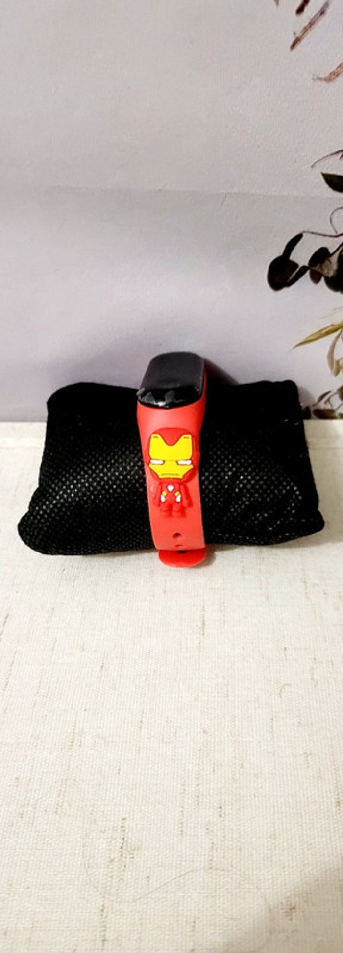 Montre digitale LED enfant – Style Iron Man rouge - photo numéro 3