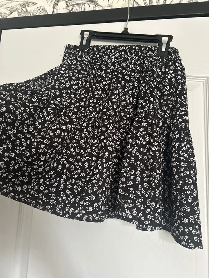 Jupe fleuri jupe noire et blanc à fleurs - photo numéro 2