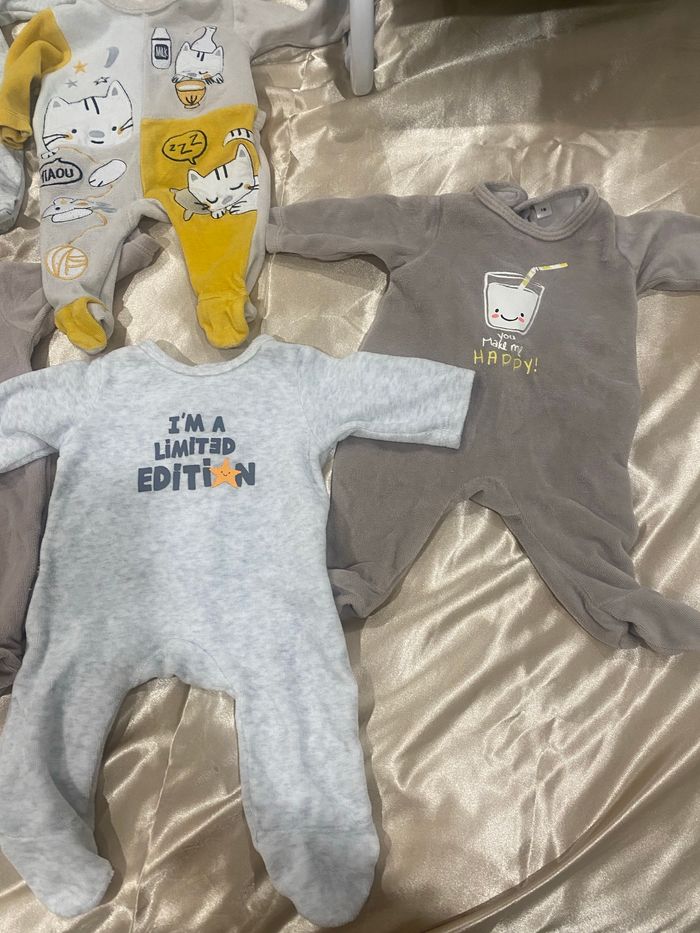 LOT DE 7 PYJAMAS BÉBÉ 1 MOIS COMME NEUF - photo numéro 2