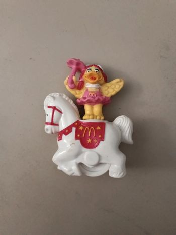 Une figurine RARE Birdie sur son cheval McDonald's 1989