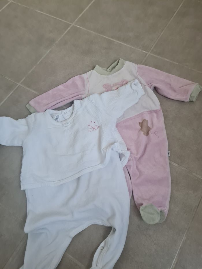 Lot vêtements 6 mois - photo numéro 3
