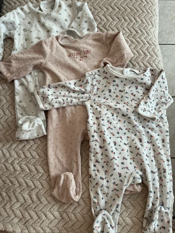 Lot 9 pyjamas - photo numéro 3