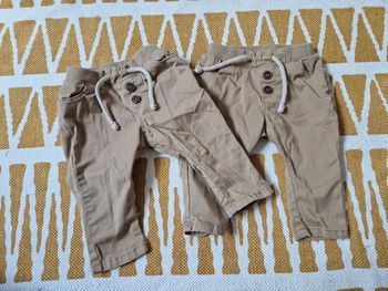 Deux pantalons TAO