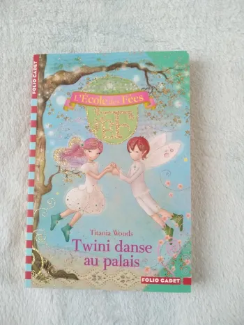 L'école des Fées, Twini danse au palais