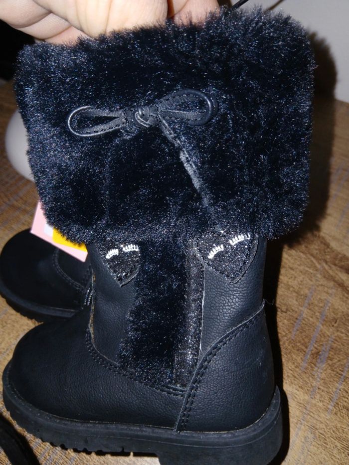 Botte neuf taille 19 - photo numéro 2