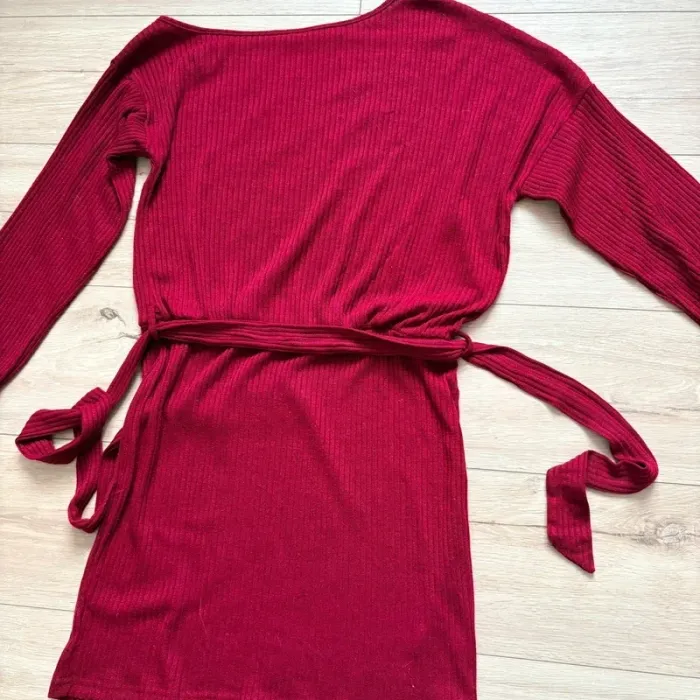 Robe pull bordeaux taille L portée 1 fois - photo numéro 3