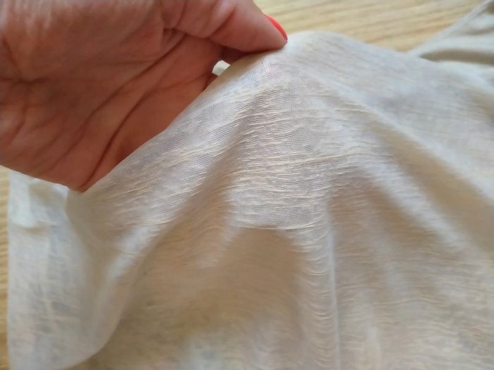 robe moulante. Noire et beige. Femme. 
Made in Italy. Taille 36 - photo numéro 8