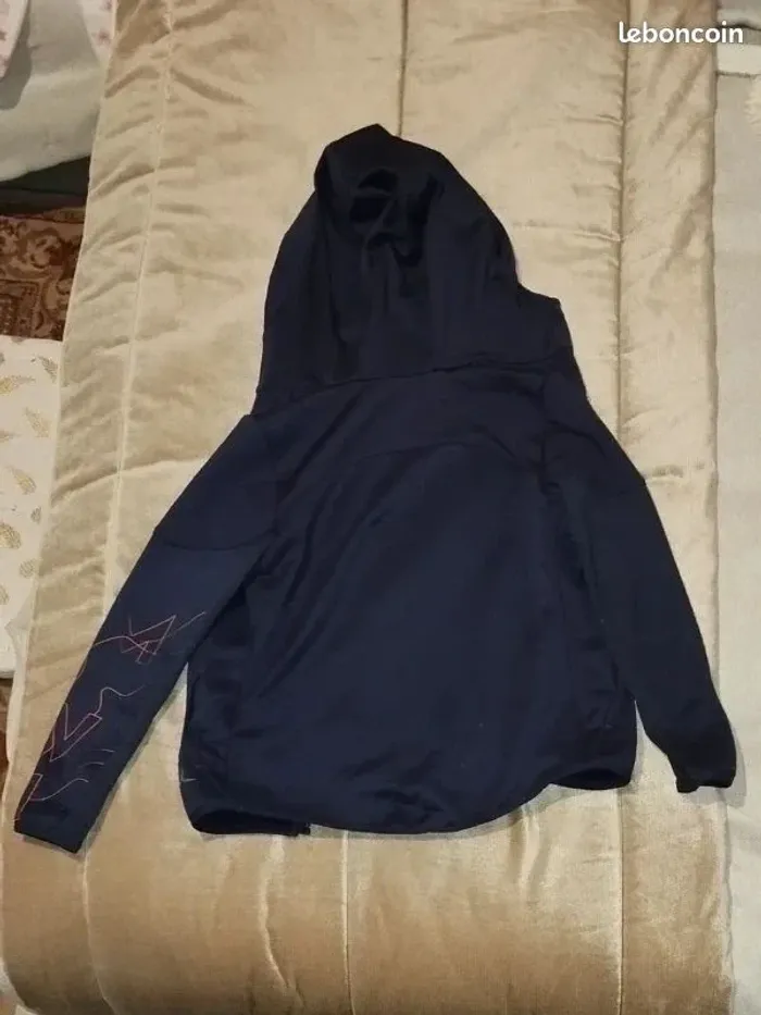 Gilet sport à capuche Décathlon bleu marine fille 8 à 9 ans  7528947121 - photo numéro 8