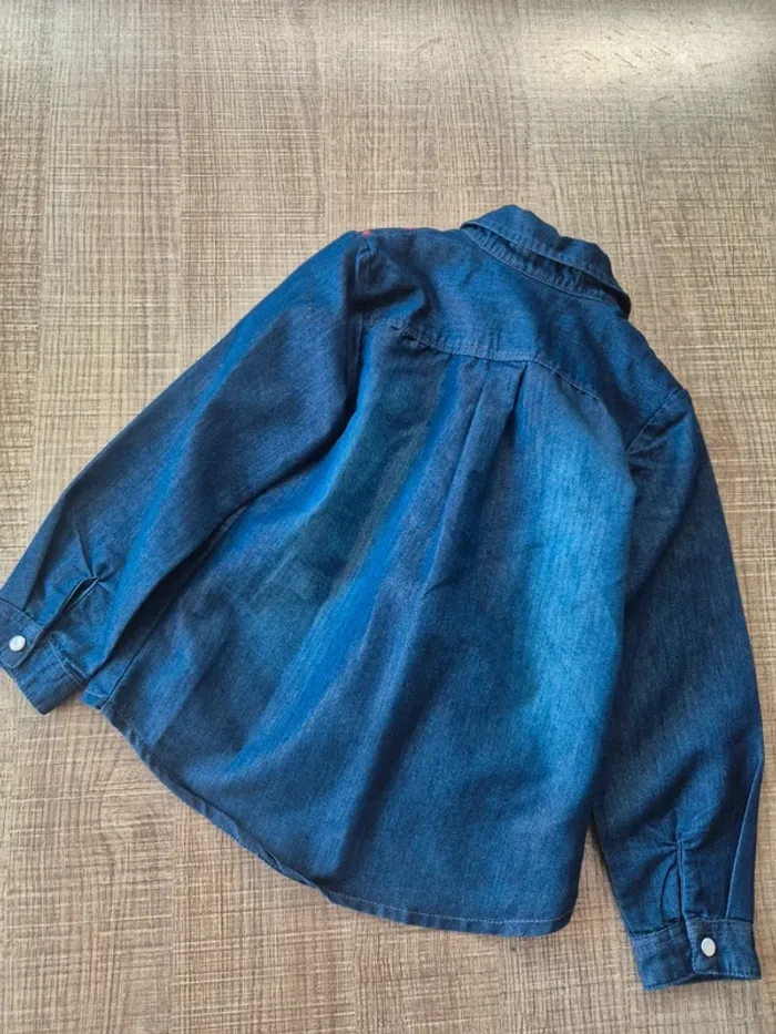 Chemise en jean Z 5 ans en parfait état - photo numéro 5