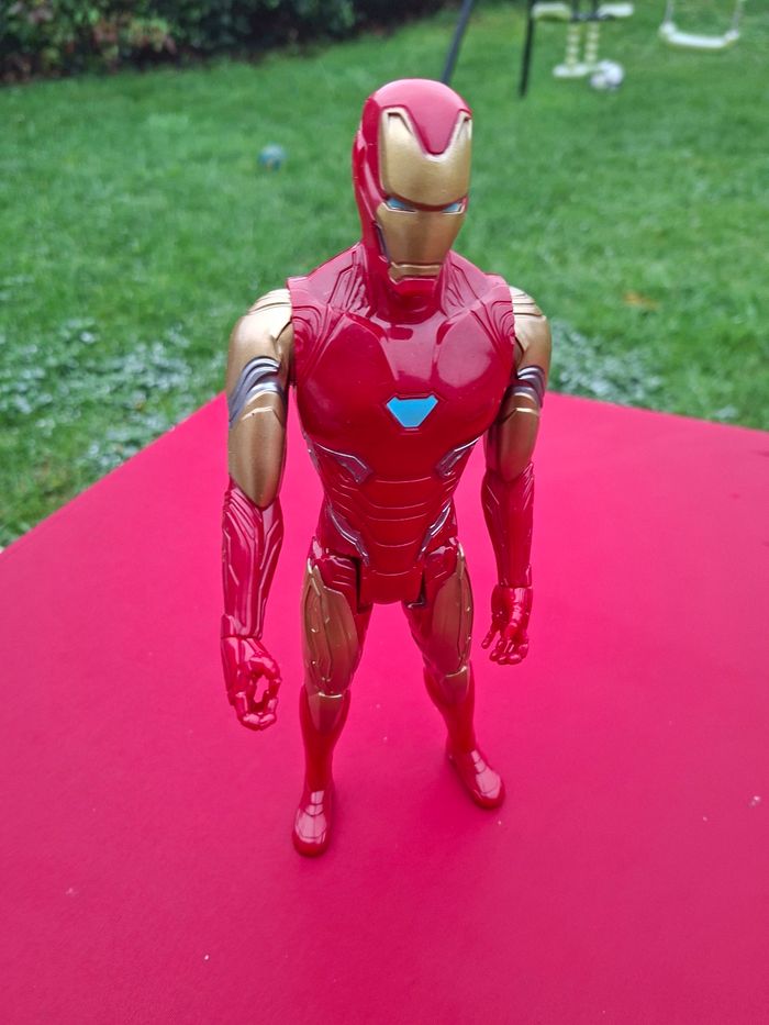 Figurine marvel iron man titan - photo numéro 2