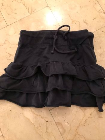 Jupe marine à volants