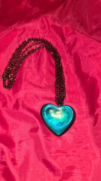 Collier bleu vert  ex voto sautoir