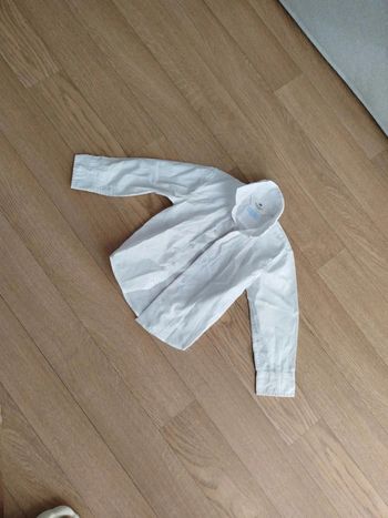 Chemise  manche  longue blanche  H&M taille 1ans et  demi 2  ans