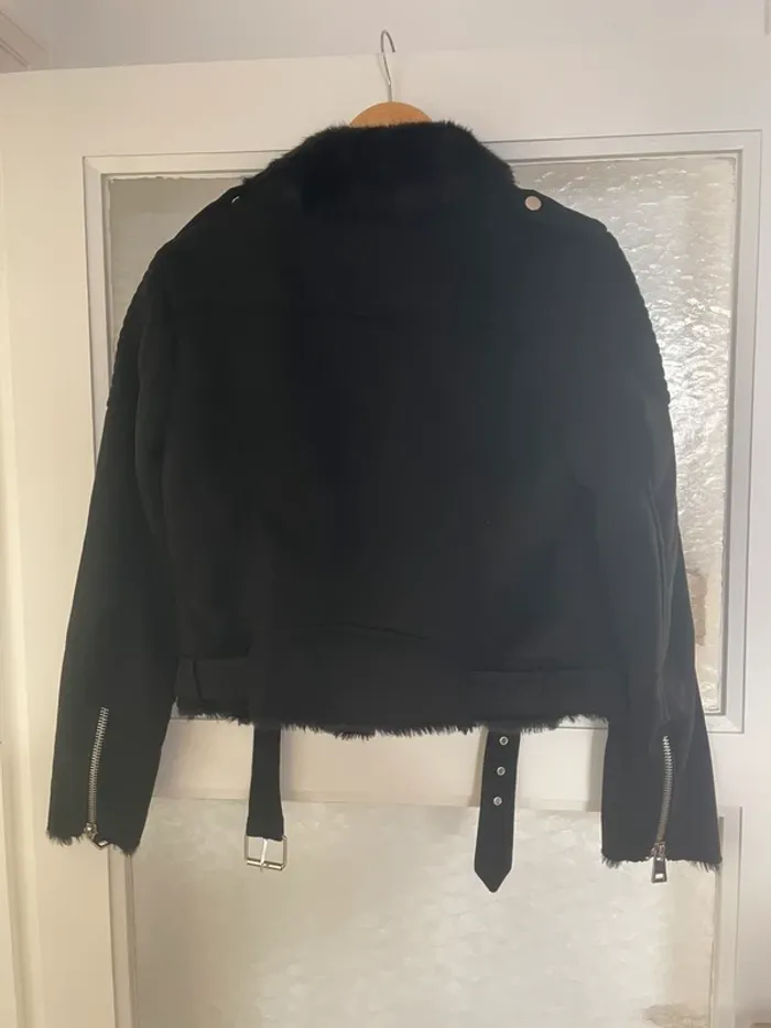 Veste manteau perfecto aviateur moumoute et effet faim noir Zara - photo numéro 3