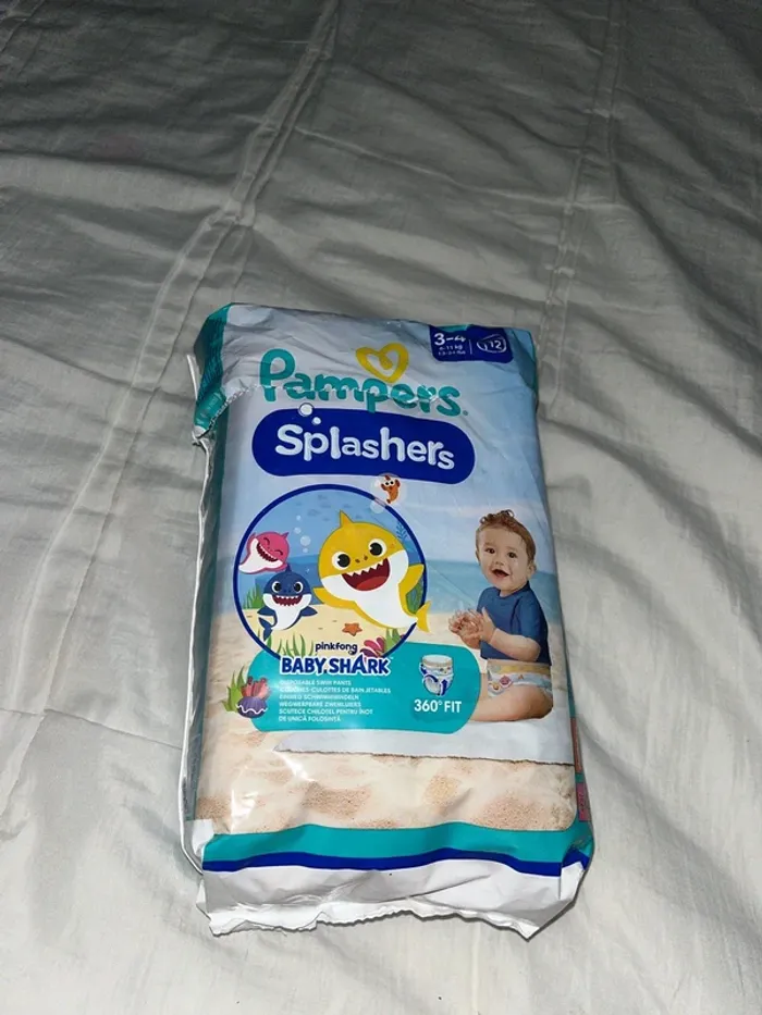Couches de piscine bébé