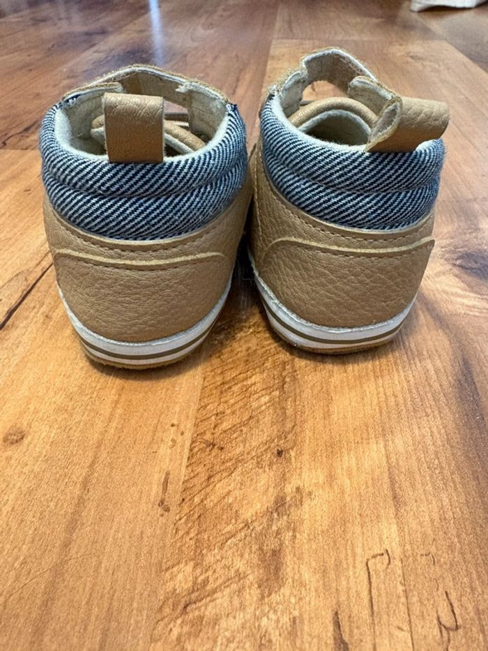 Chaussure bébé beige pointure 21 - photo numéro 4