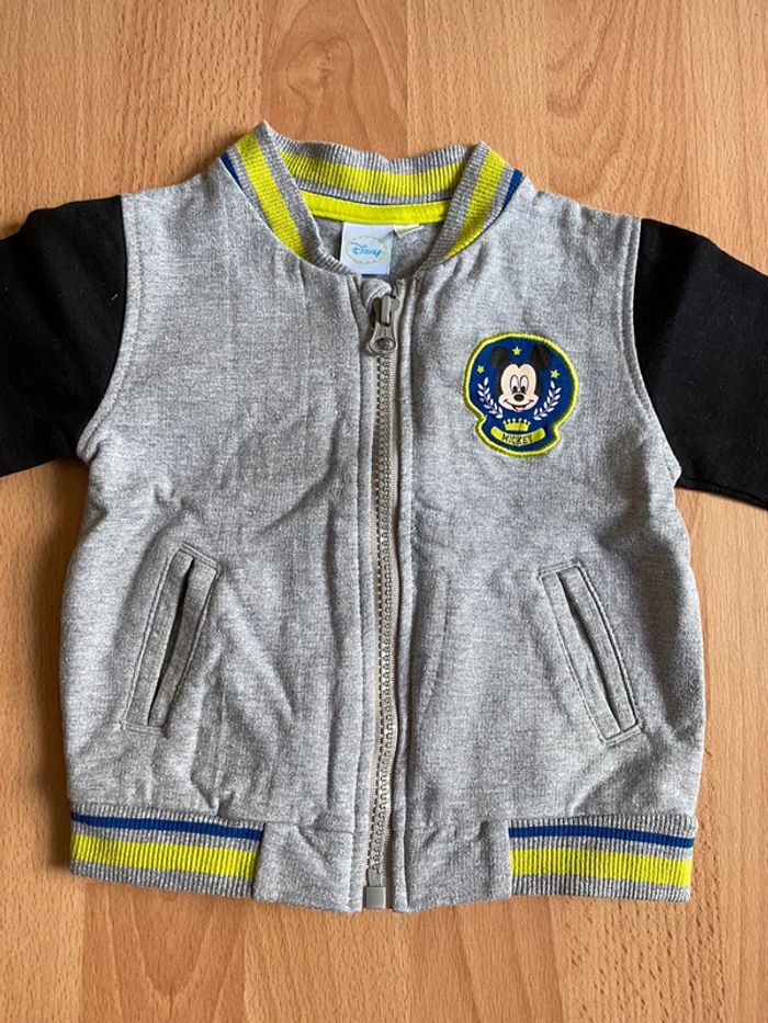 Joli gilet gris et noir Disney Mickey T. 6 mois/68 cm garçon TBE - photo numéro 4