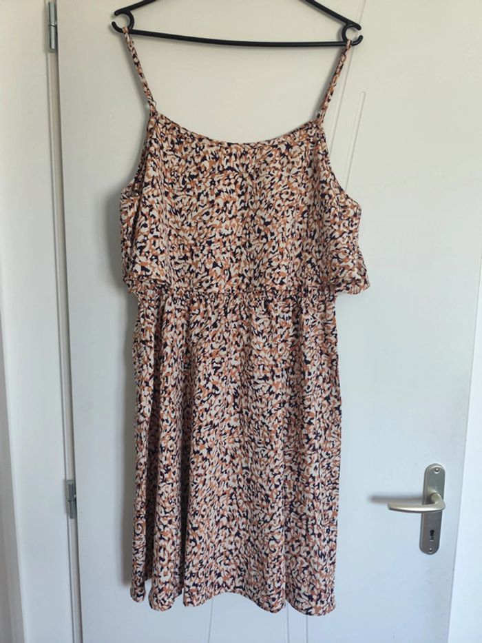 Robe à bretelles