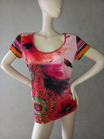 tee shirt rose et coloré desigual taille 42