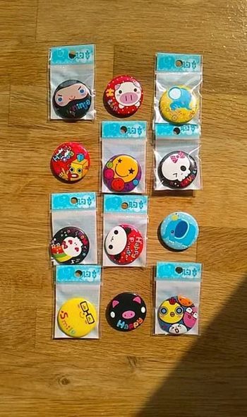 Lot de 12 badges enfant kawaii