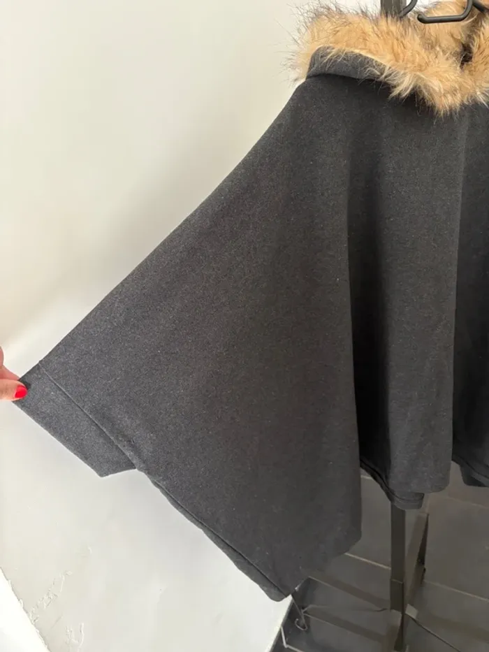 Poncho fourrure Taille Unique - photo numéro 2