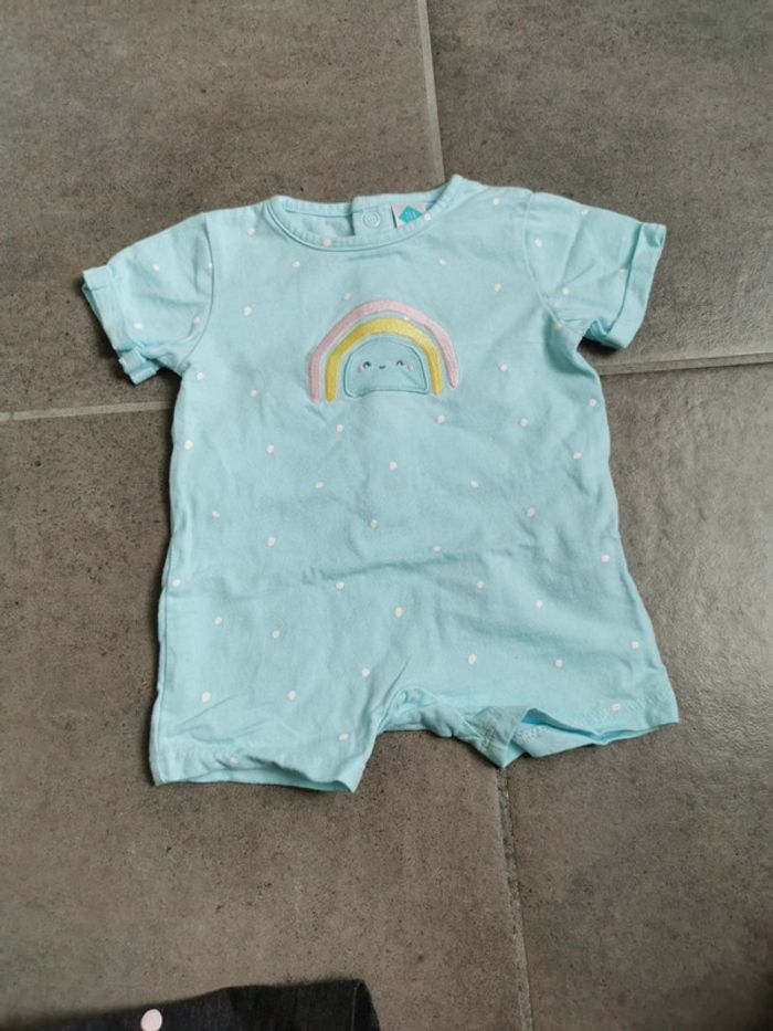 Barboteuse 1 mois neuve