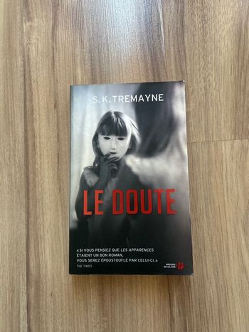 Livre de SK Tremayne « Le doute» Édition presse de la cité 