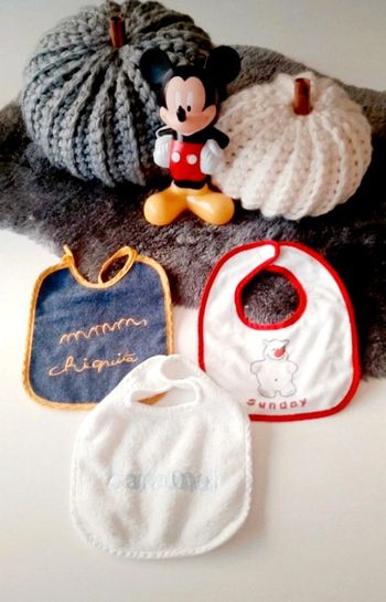 3 bavoirs bébé