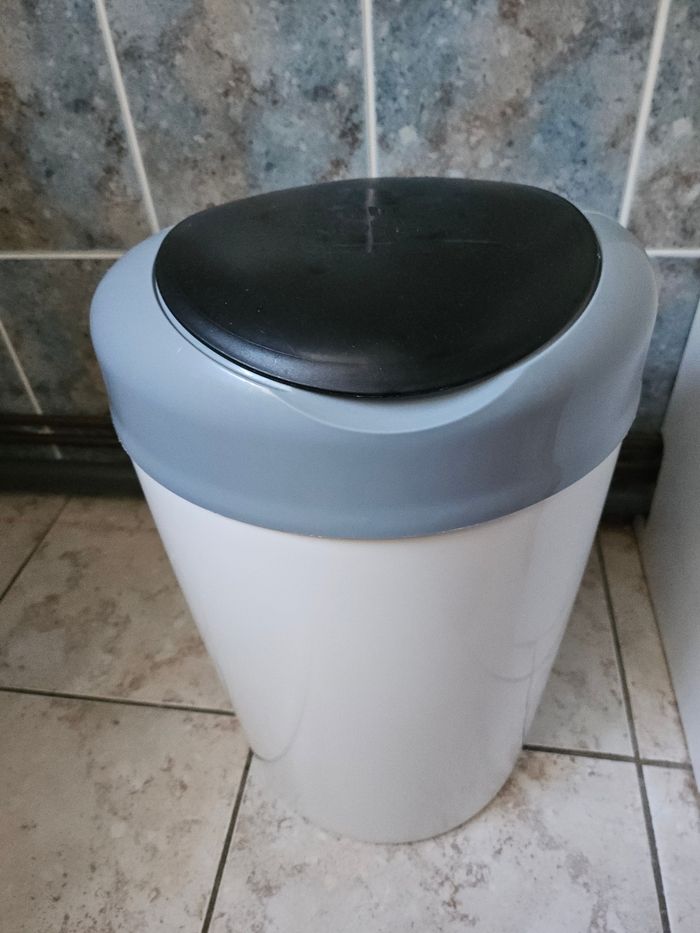Poubelle tommee tippee - photo numéro 2